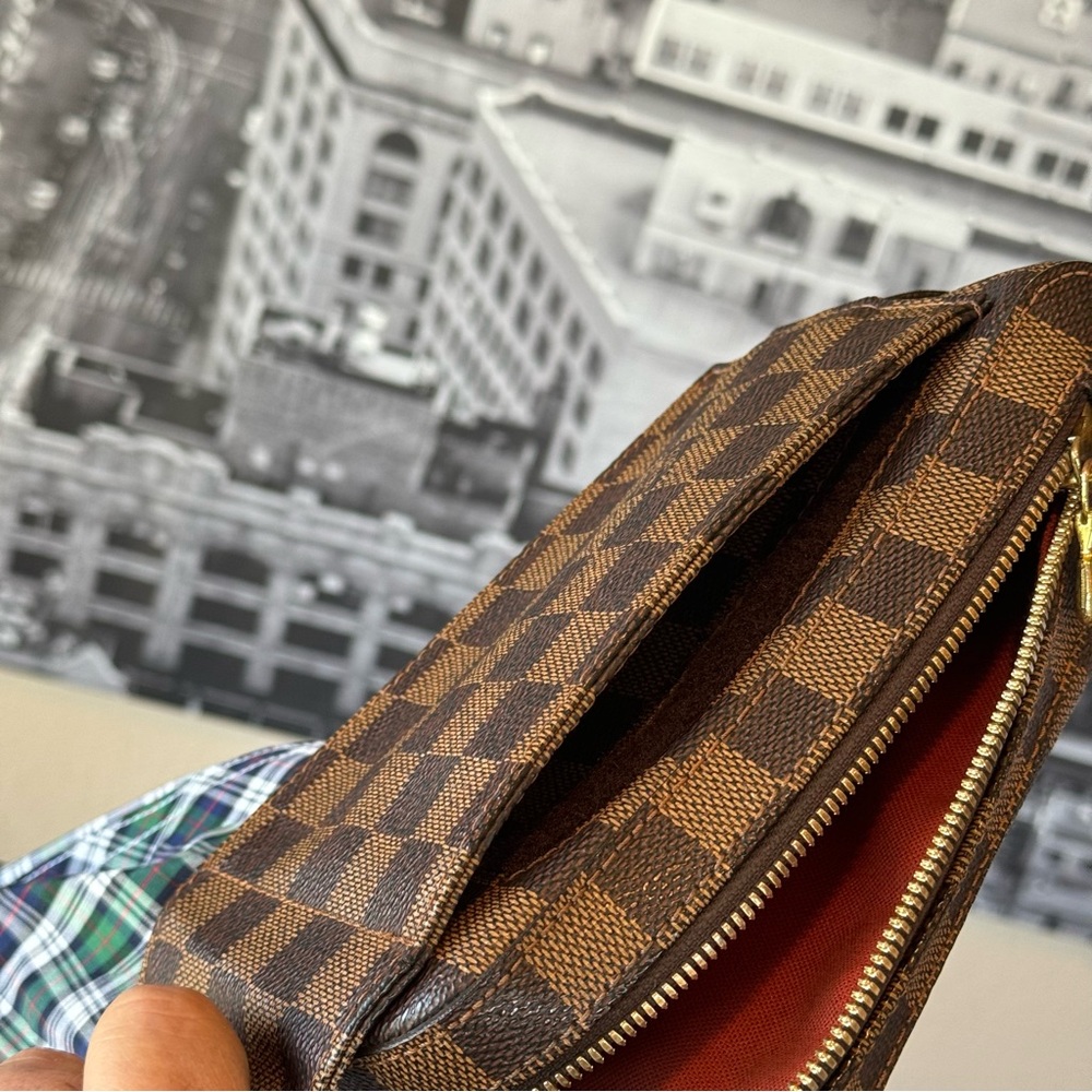 🎯SOLD🎯 Louis Vuitton's Geronimos Damier Cross Body Bag Authentic - Picture 7 of 16